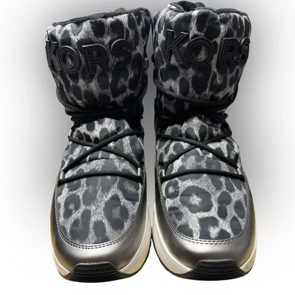 Michael Kors Cassia Black and Gray Cheetah Print Ankle Booties Size 9.5 - Picture 3 of 16